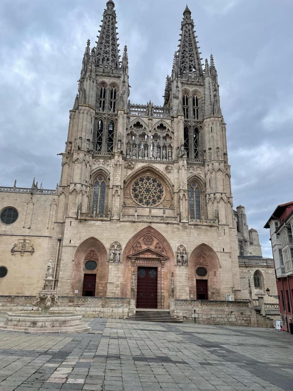 El Farolillo De La Catedral Vivienda De Uso Turistico Vut 9/251 Apartment Burgos Ngoại thất bức ảnh
